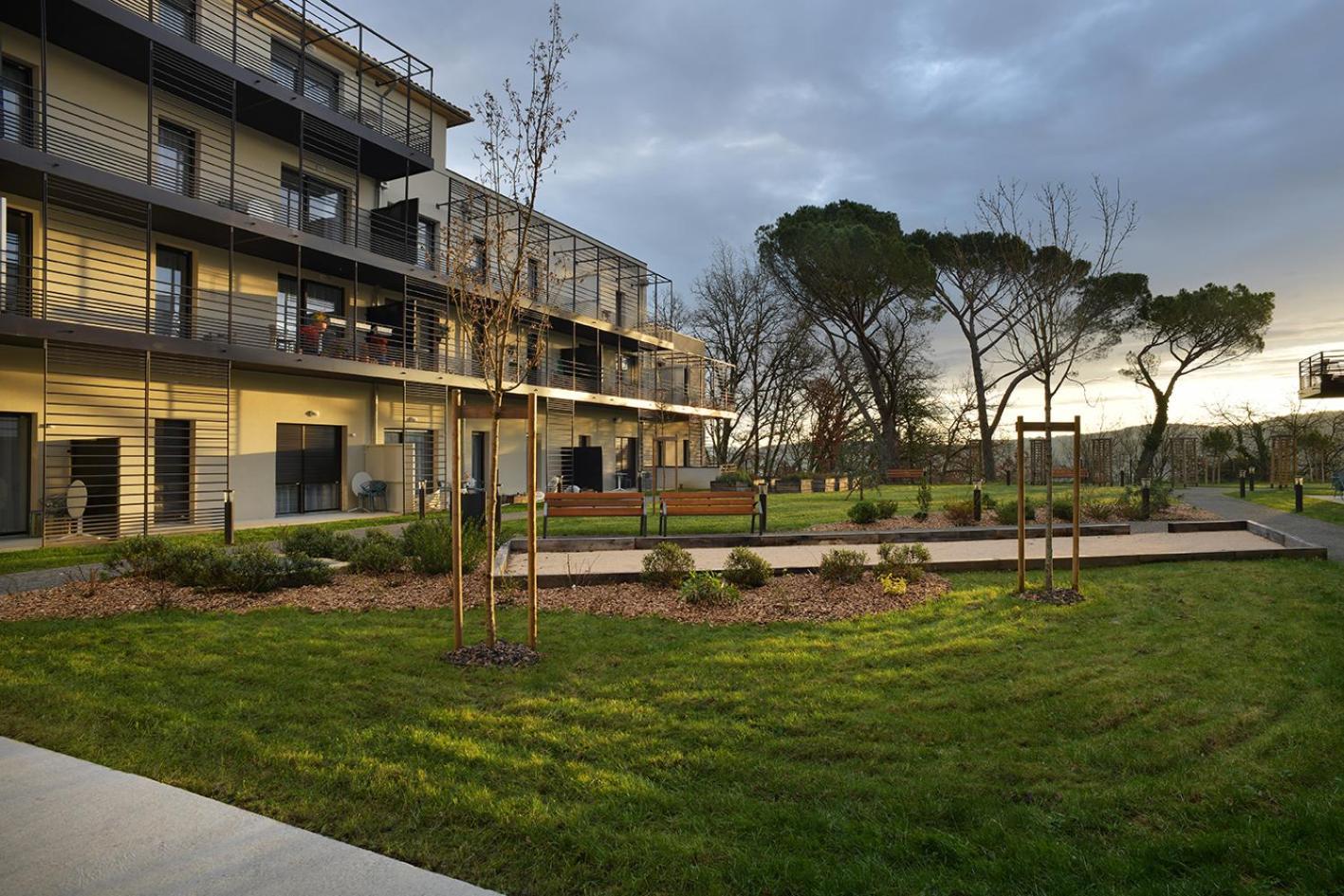 Domitys L'Amarante Aparthotel Cahors Exterior foto